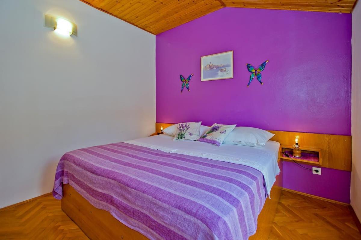 Villa Mateljan Zastražišće Buitenkant foto