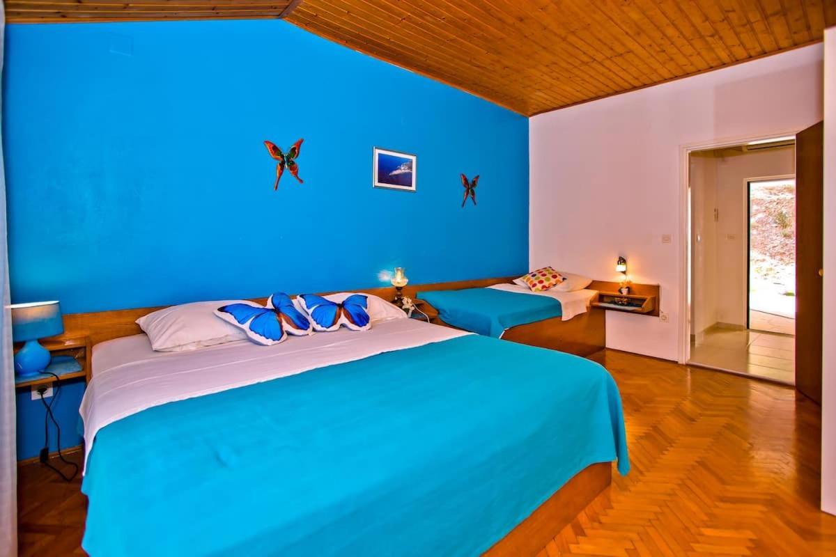 Villa Mateljan Zastražišće Buitenkant foto